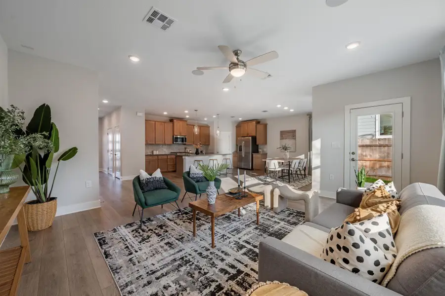 Furnished interior view inside a new home in Sarah's Creek, Pflugerville (Image 37).