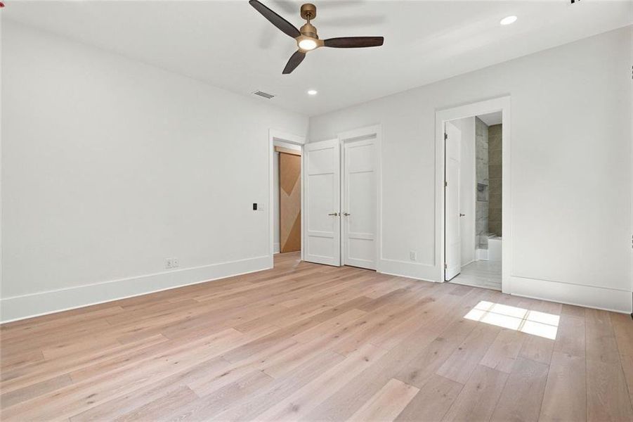 Spacious, unfurnished interior of a new home in , Alpharetta (Image 125). Spacious, unfurnished interior of a new home in , Alpharetta (Image 125).