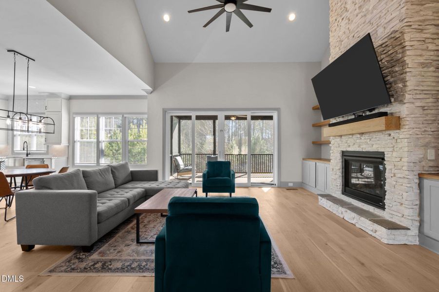 18-web-or-mls-P1099659