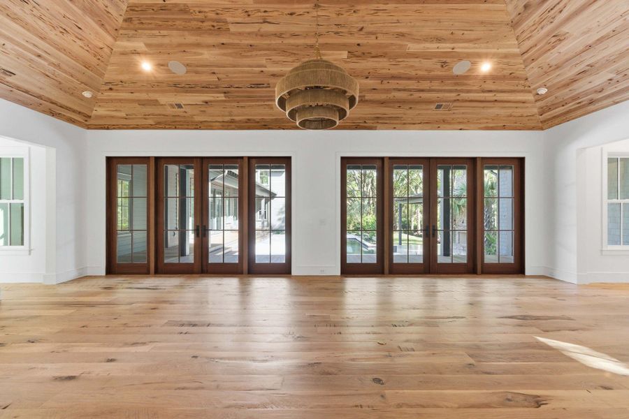 Spacious, unfurnished interior of a new home in , Sullivan's Island (Image 13).