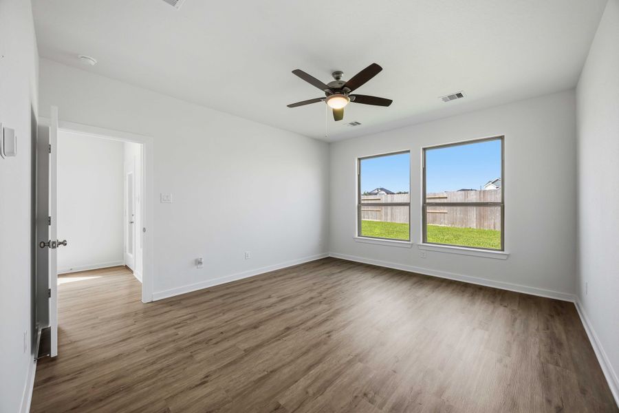 Spacious, unfurnished interior of a new home in La Segarra 40', Brookshire (Image 30). Spacious, unfurnished interior of a new home in La Segarra 40', Brookshire (Image 30).