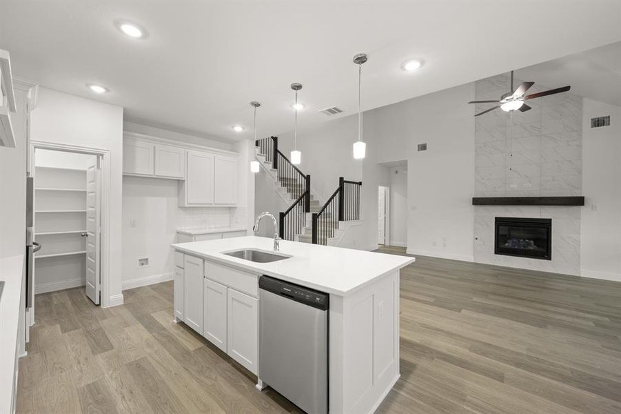 728 Stone Eagle- Kitchen-4