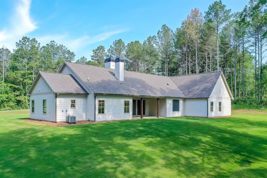Exterior details and patio area of a home in , Carrollton (Image 43).