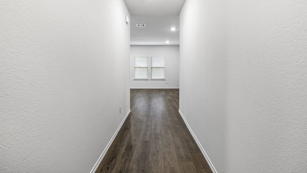 Spacious, unfurnished interior of a new home in Stonewyck Farms, Ennis (Image 25).