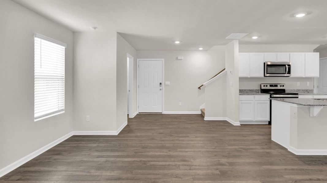 Spacious, unfurnished interior of a new home in Price's Point, Knoxville (Image 12).