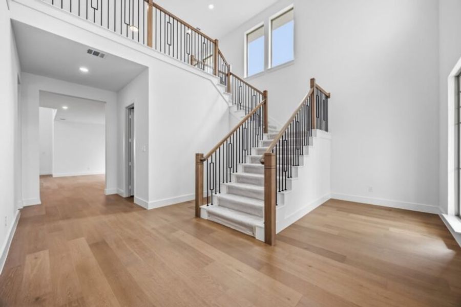Spacious, unfurnished interior of a new home in Uptown Celina, Celina (Image 15).