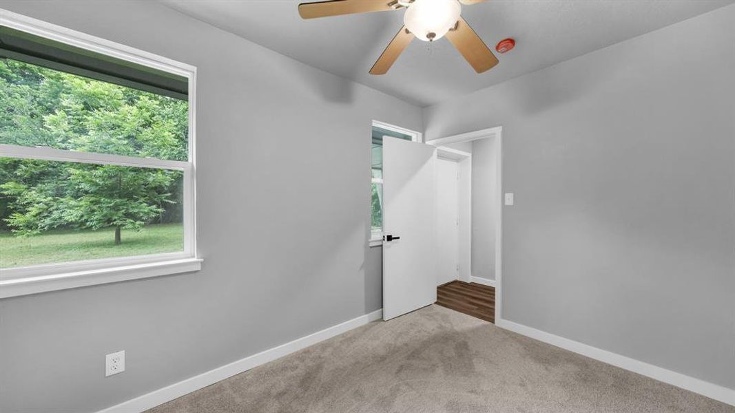 Spacious, unfurnished interior of a new home in , Weatherford (Image 25).