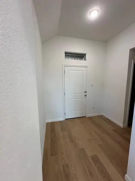 Spacious, unfurnished interior of a new home in Trinity Ranch, Elgin (Image 9). Spacious, unfurnished interior of a new home in Trinity Ranch, Elgin (Image 9).