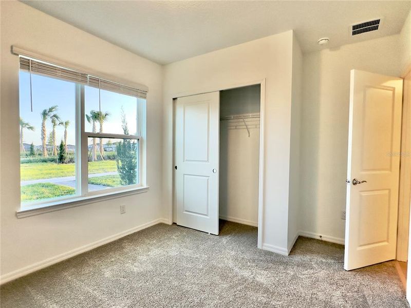 Spacious, unfurnished interior of a new home in Parkside Trails, Clermont (Image 33).