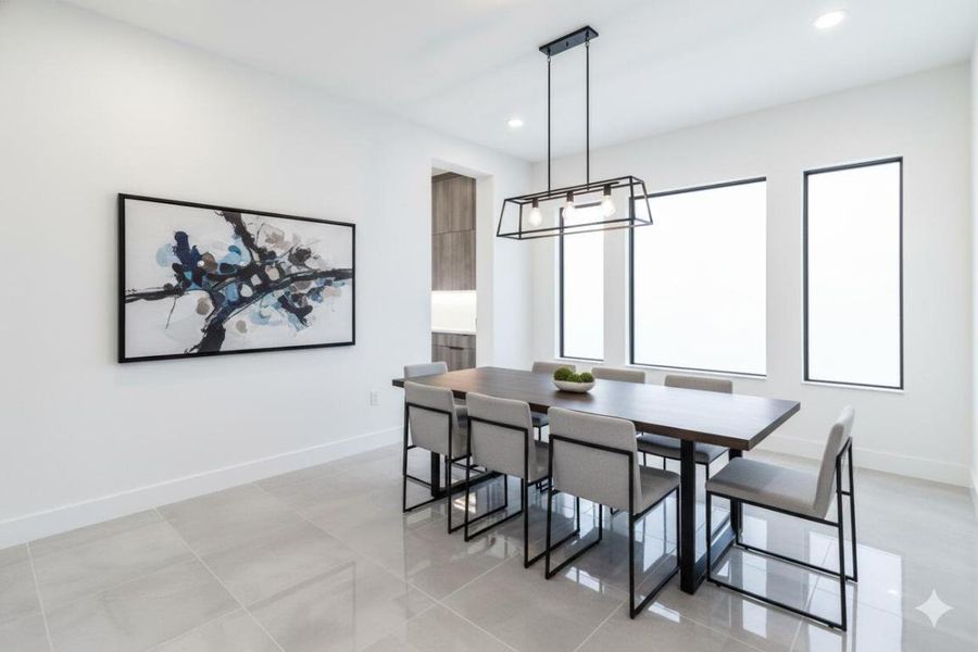 Virtually staged dining room