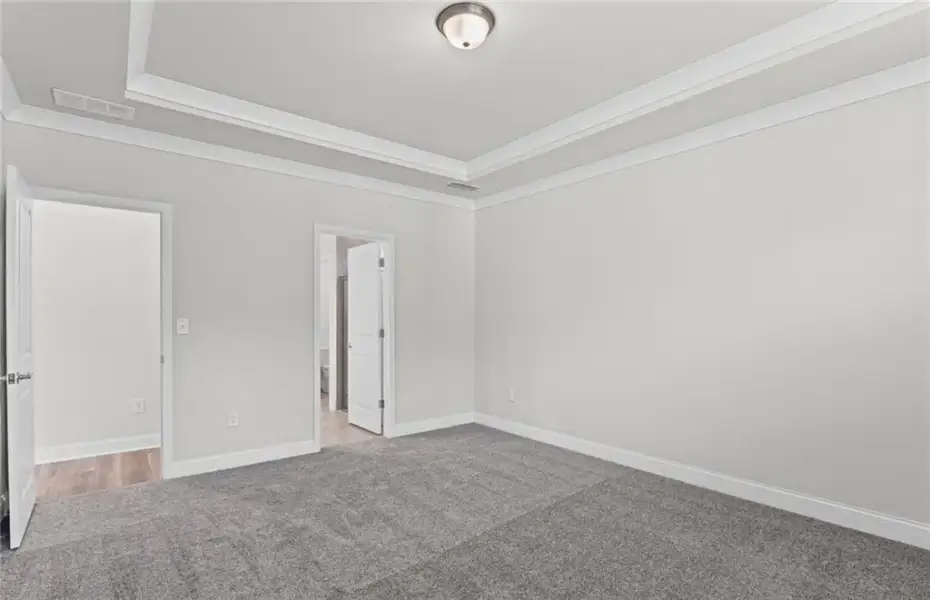 Spacious, unfurnished interior of a new home in Overland, Locust Grove (Image 26).