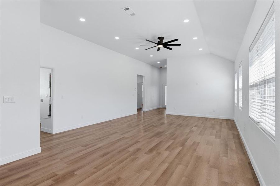 Spacious, unfurnished interior of a new home in , Dallas (Image 21).