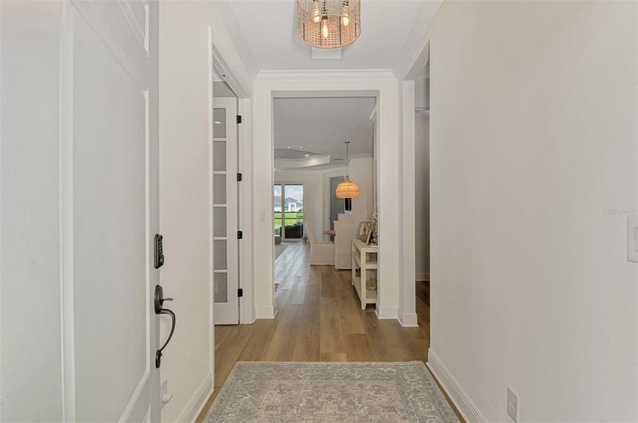 Spacious, unfurnished interior of a new home in , Sarasota (Image 18).