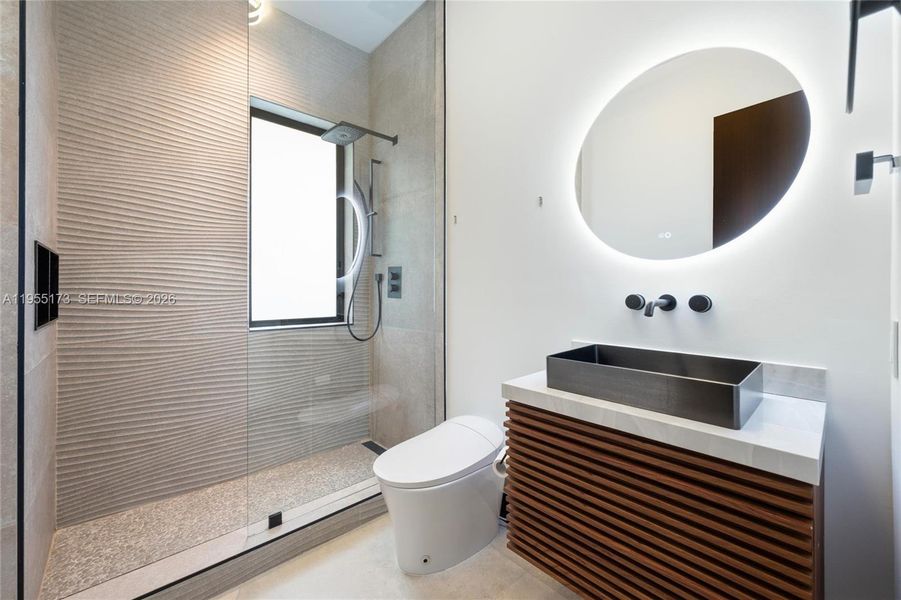 Furnished interior view inside a new home in , Pinecrest (Image 10).