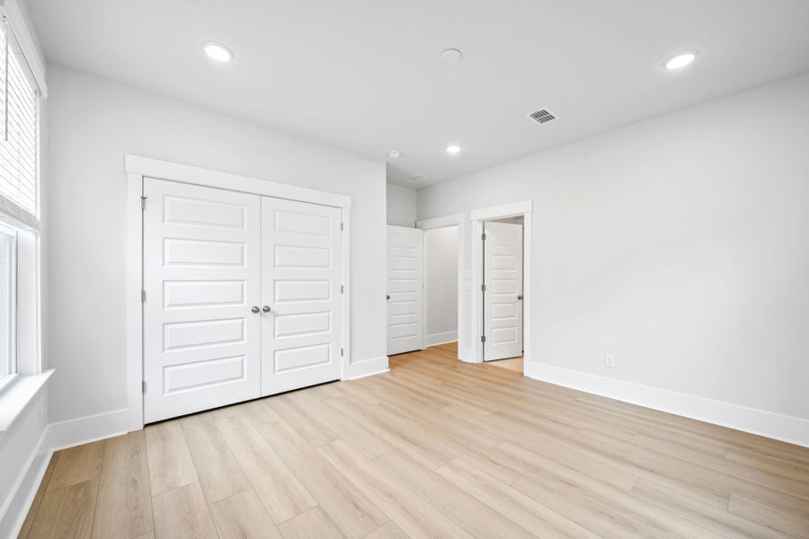 Spacious, unfurnished interior of a new home in Nexton, Summerville (Image 32).