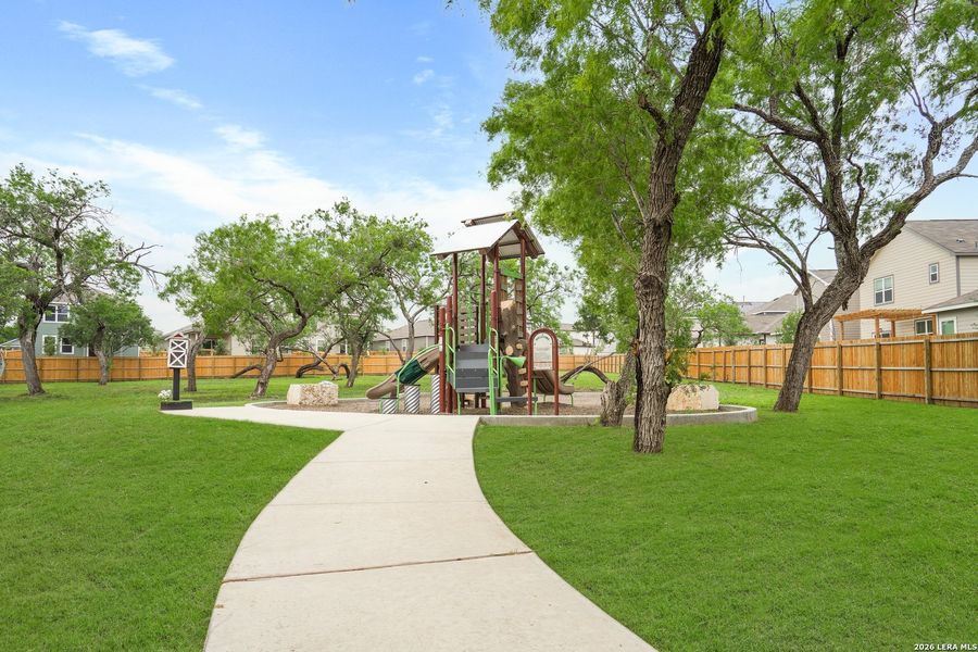 Community amenities in Blue Ridge Ranch, San Antonio (Image 32).
