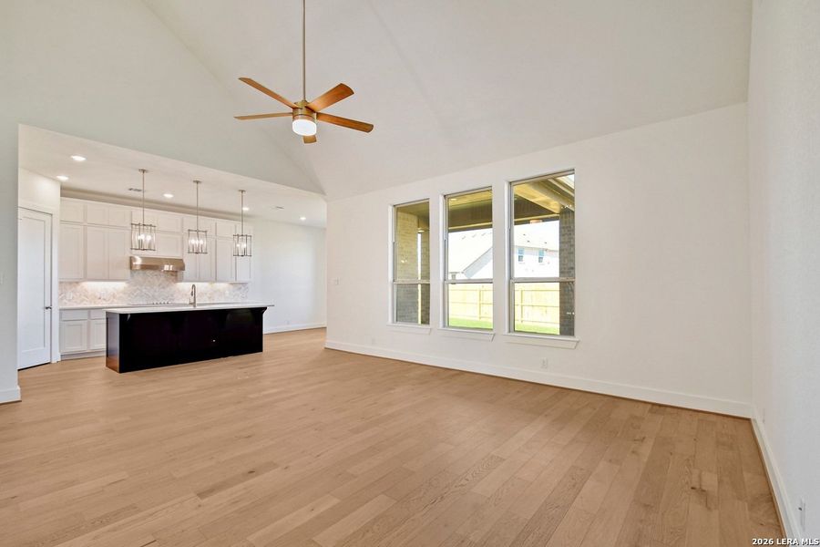 Spacious, unfurnished interior of a new home in Alsatian Oaks, Castroville (Image 14).