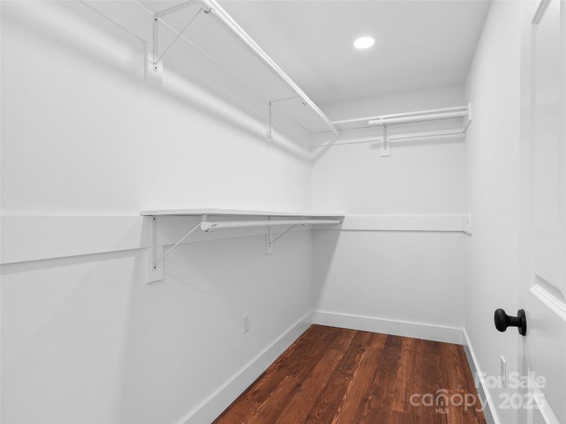 Spacious, unfurnished interior of a new home in , Waynesville (Image 24).