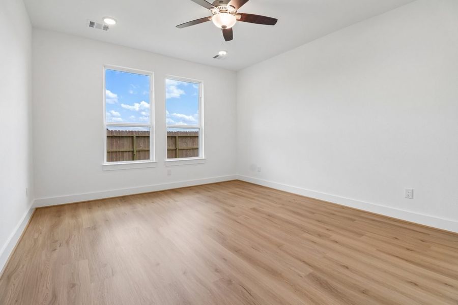 Spacious, unfurnished interior of a new home in Trinity Grove, Spring (Image 15).