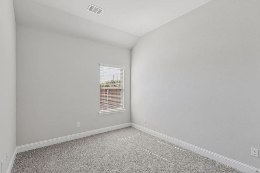 Spacious, unfurnished interior of a new home in Summer Crest, Crowley (Image 16).
