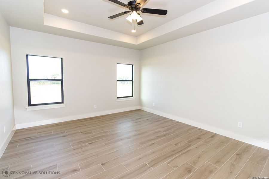 Spacious, unfurnished interior of a new home in , Marion (Image 20).