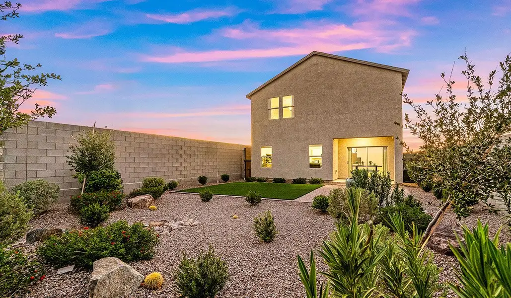 Exterior details and patio area of a home in Blackhawk, Tucson (Image 3).