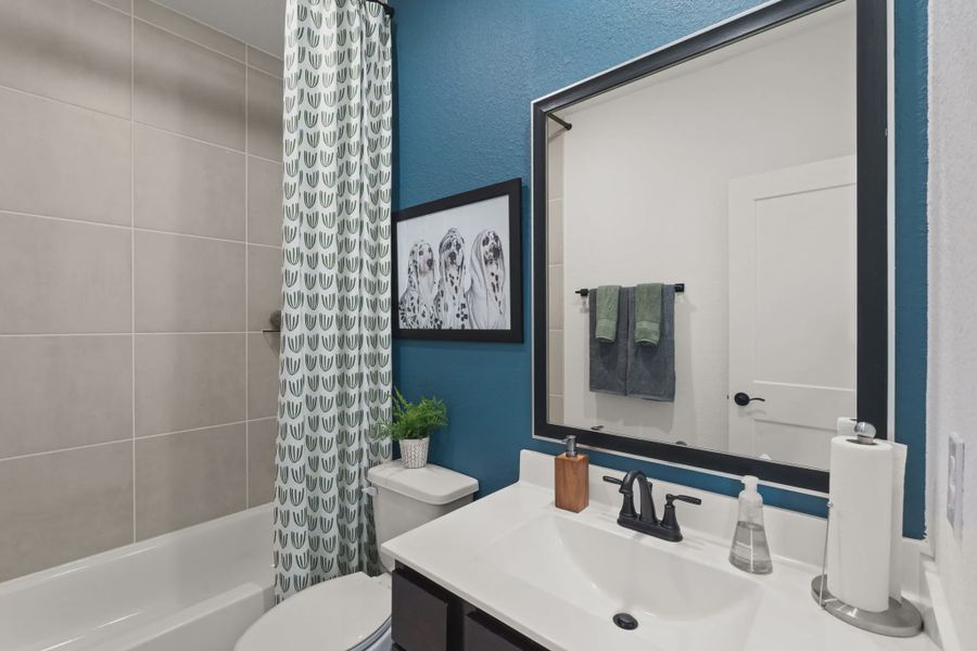 Representative furnished interior of a home built from the Oakdale by Chesmar Homes in Sienna Courtyard, Missouri City (Image 5).