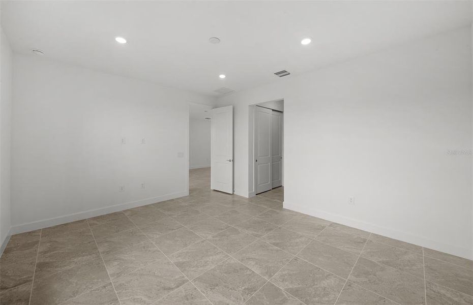 Spacious, unfurnished interior of a new home in Del Webb Catalina, Lakewood Ranch (Image 13). Spacious, unfurnished interior of a new home in Del Webb Catalina, Lakewood Ranch (Image 13).