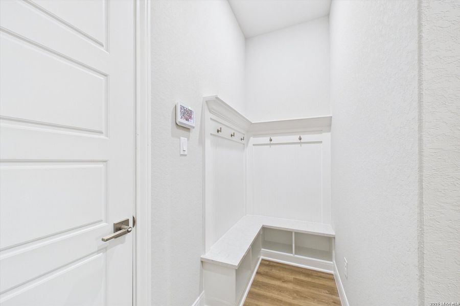 Spacious, unfurnished interior of a new home in , Castroville (Image 32).