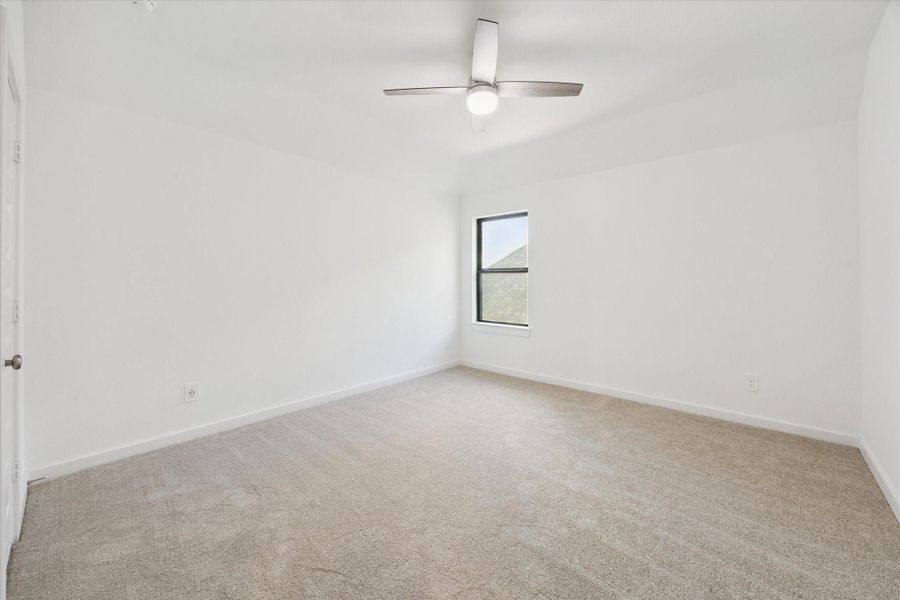 Spacious, unfurnished interior of a new home in Cross Creek West, Fulshear (Image 24). Spacious, unfurnished interior of a new home in Cross Creek West, Fulshear (Image 24).