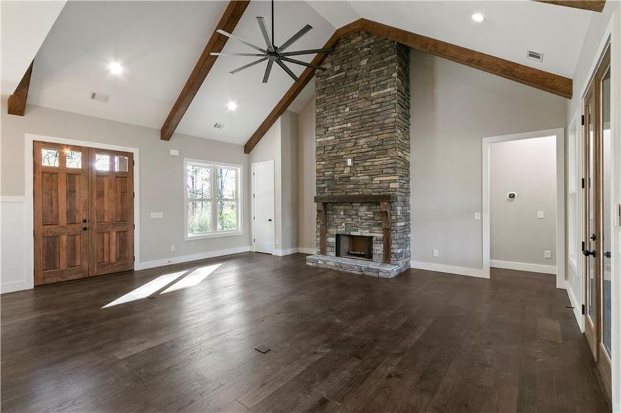 Spacious, unfurnished interior of a new home in , Carrollton (Image 34).