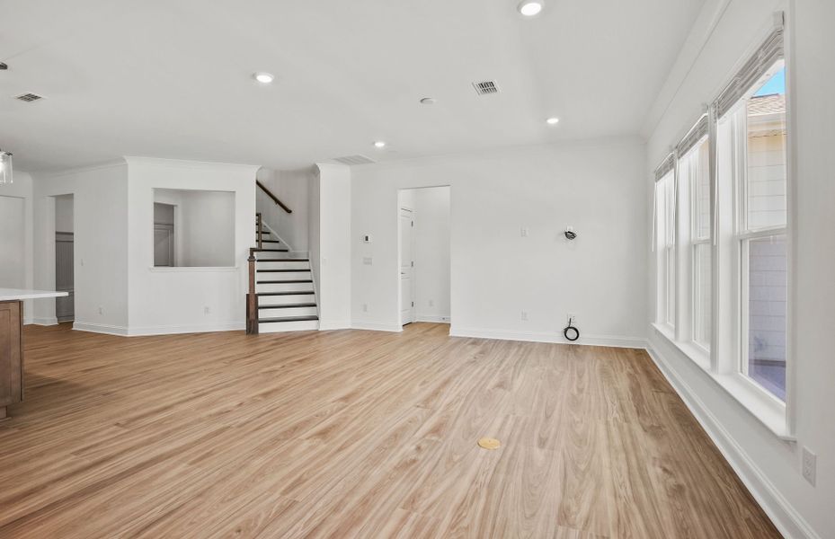 Spacious, unfurnished interior of a new home in Kinsdale, Lancaster (Image 11).