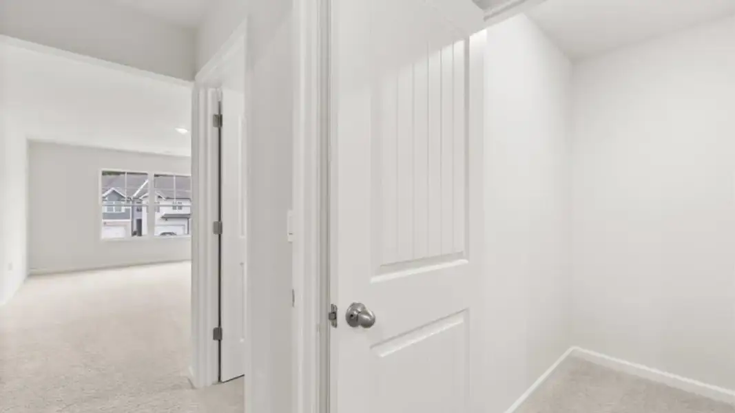 Spacious, unfurnished interior of a new home in Hughes Court, Dawsonville (Image 16). Spacious, unfurnished interior of a new home in Hughes Court, Dawsonville (Image 16).