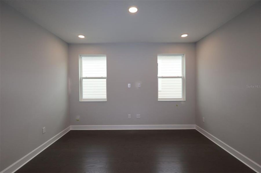 Spacious, unfurnished interior of a new home in Lake Star at Ovation, Winter Garden (Image 16).