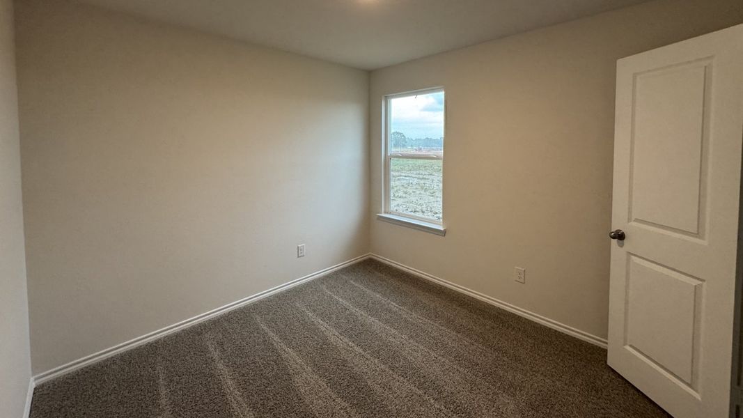 Spacious, unfurnished interior of a new home in Creeks at Burnett Trail, Canton (Image 10).