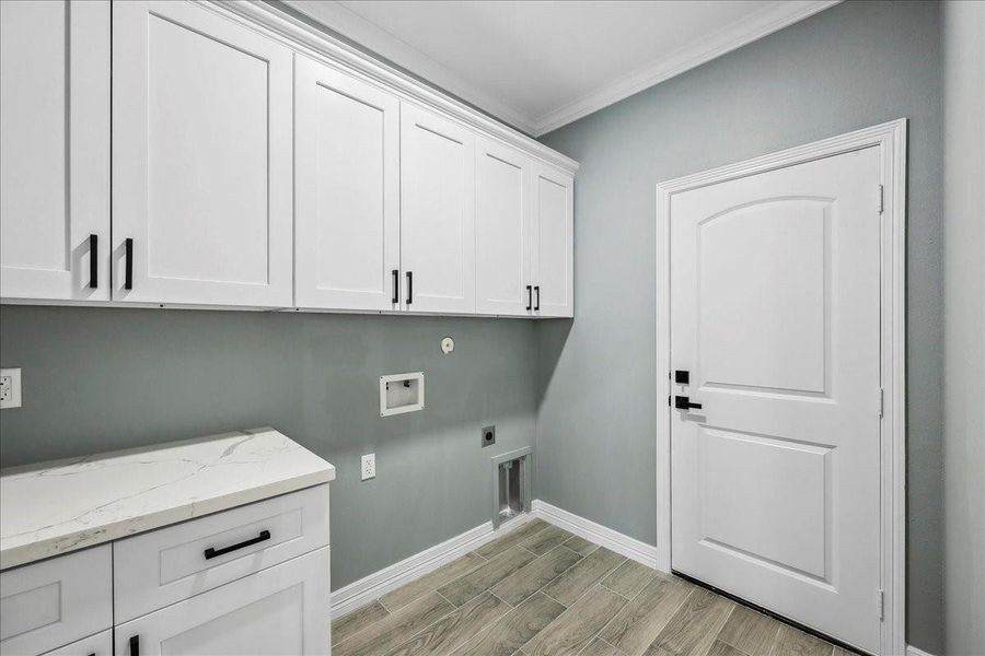 Furnished interior view inside a new home in , Beaumont (Image 4).