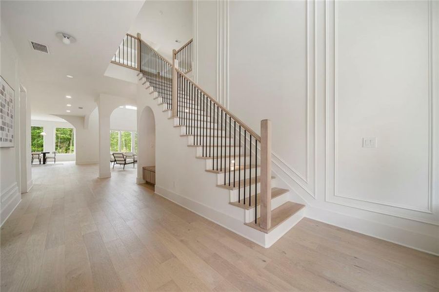 Spacious, unfurnished interior of a new home in , Lawrenceville (Image 24).