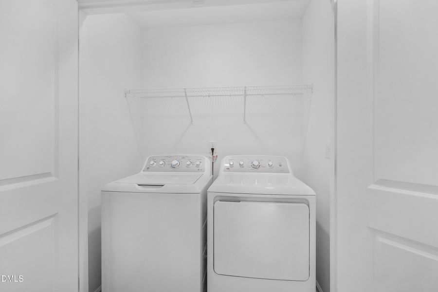 SUN_ElmGrove_Pic_Wyatt_Laundry_1of1 SUN_ElmGrove_Pic_Wyatt_Laundry_1of1