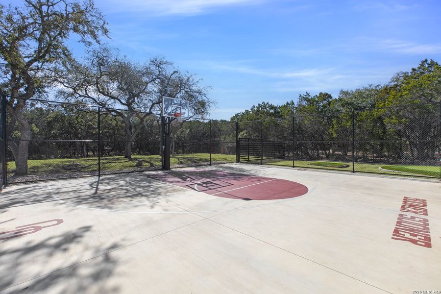 Community amenities in , Fair Oaks Ranch (Image 30).