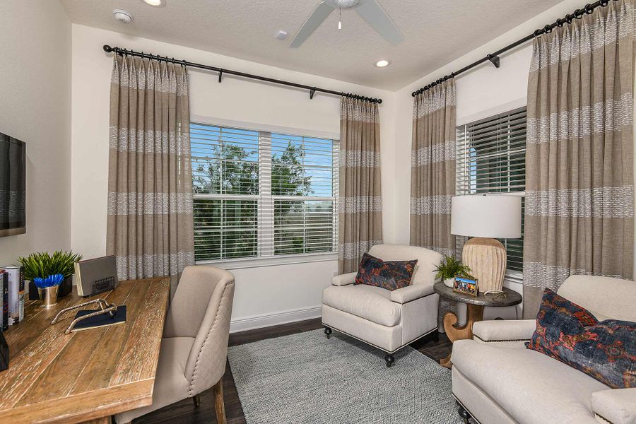 Furnished interior view inside a new home in Windward, Lakewood Ranch (Image 8).