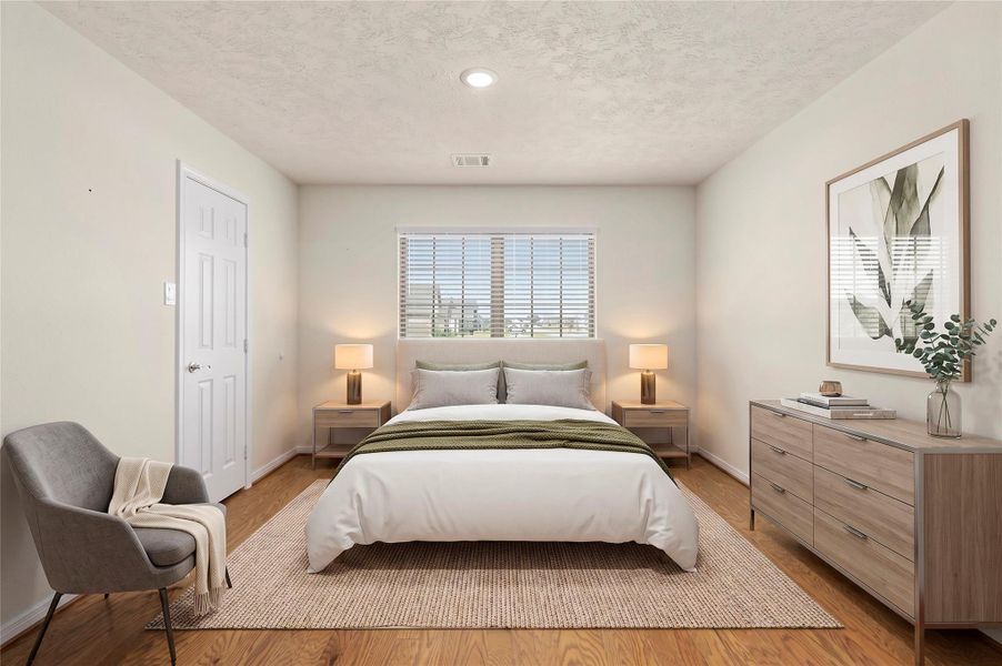 Alternatively, this room qualifies as a 4th bedroom, with a nice-sized closet. Alternatively, this room qualifies as a 4th bedroom, with a nice-sized closet.