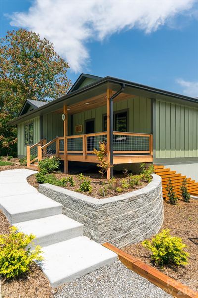 Community amenities in , Weaverville (Image 36).