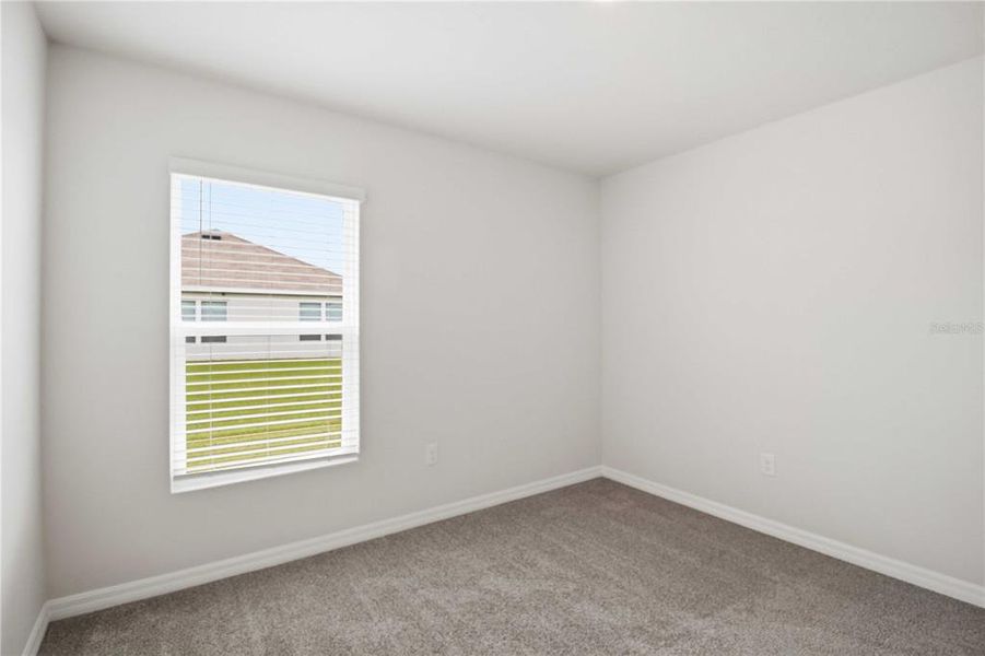 Spacious, unfurnished interior of a new home in Mandarin Grove, Palmetto (Image 49).