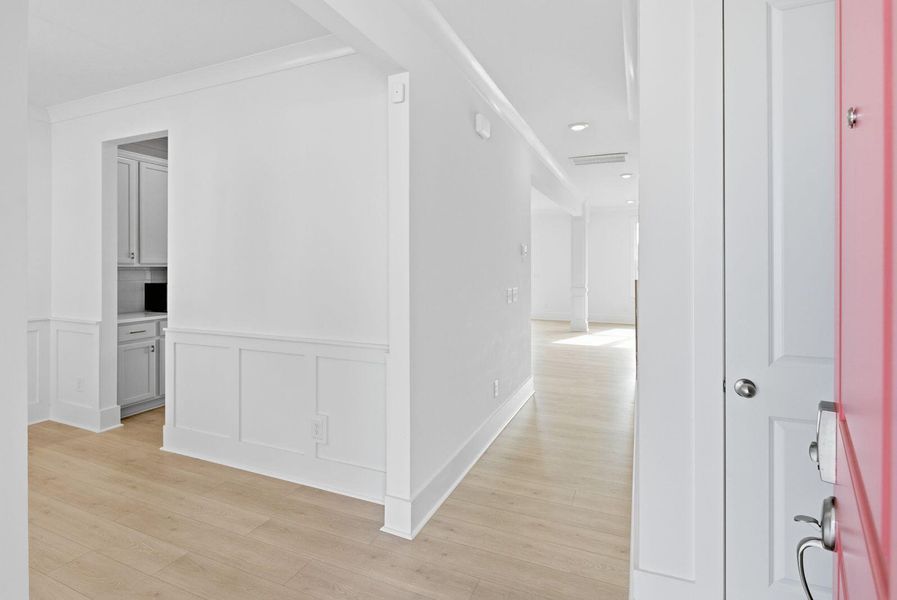 Spacious, unfurnished interior of a new home in , Ravenel (Image 17).