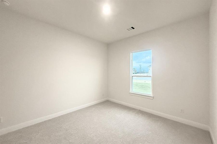 Spacious, unfurnished interior of a new home in Ridge Park Estates, Royse City (Image 17).