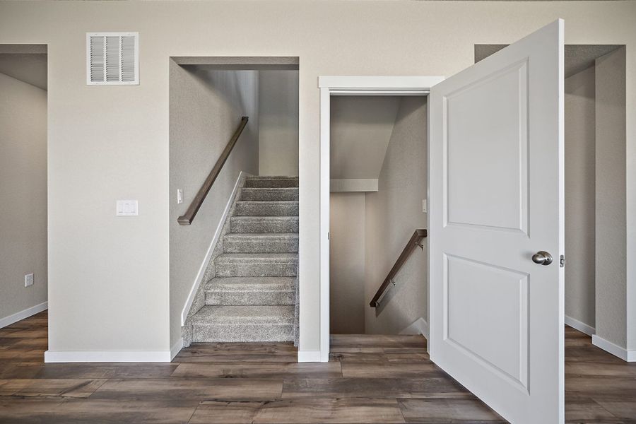 Spacious, unfurnished interior of a new home in The Glen-12, Colorado Springs (Image 41).