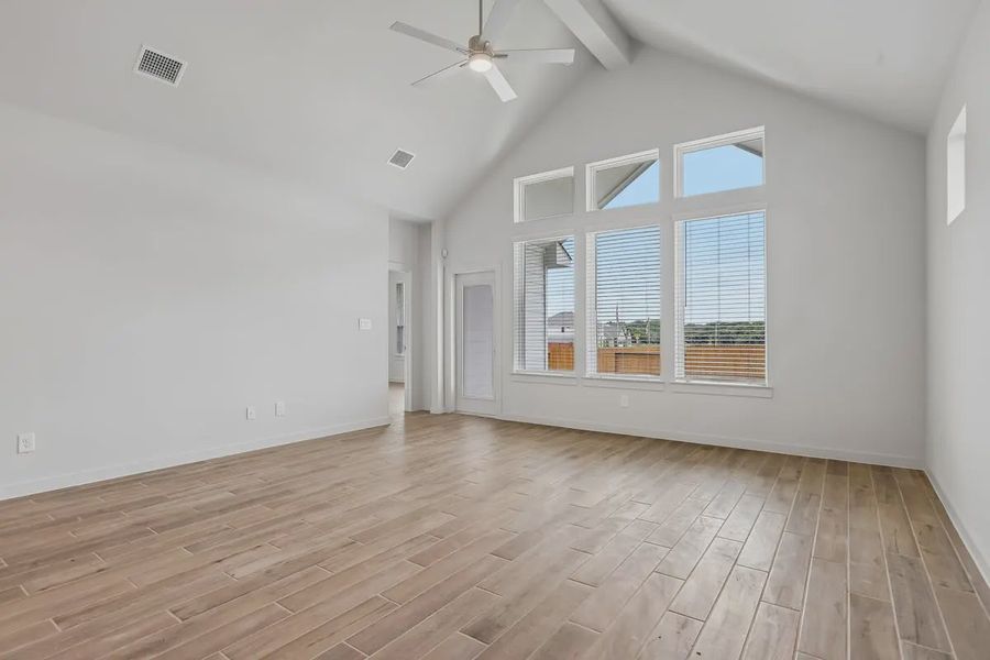 Spacious, unfurnished interior of a new home in Stream Waters, Seguin (Image 17). Spacious, unfurnished interior of a new home in Stream Waters, Seguin (Image 17).