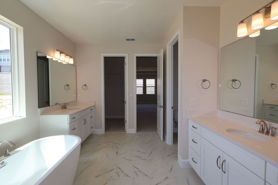 Owner's Bathroom Owner's Bathroom