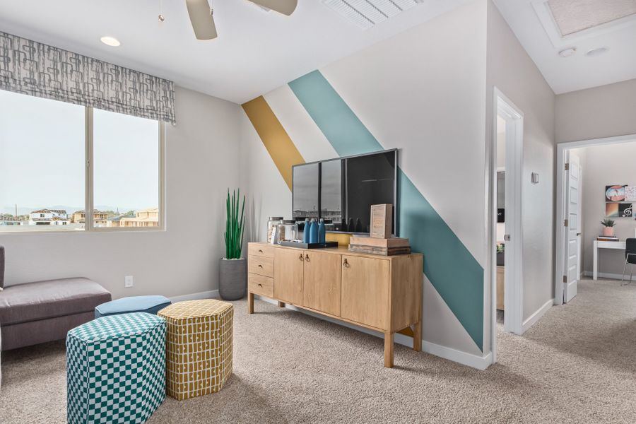 Furnished interior view inside a new home in Stonehaven, Glendale (Image 8).
