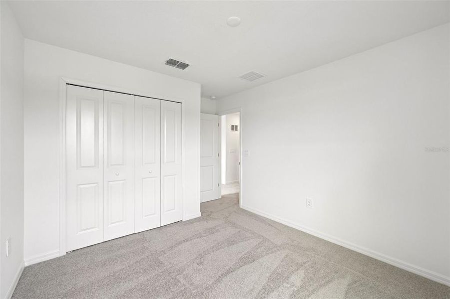 Spacious, unfurnished interior of a new home in Southpointe, Palmetto (Image 27). Spacious, unfurnished interior of a new home in Southpointe, Palmetto (Image 27).